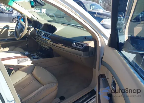 2008 BMW 750Li z USA, uszkodzony, nr VIN WBAHN83588DT80393